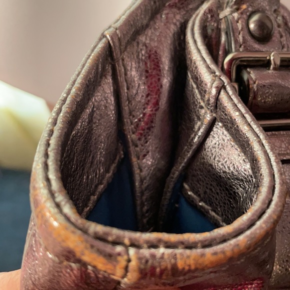 Coach Silver leather Purse 👛. FIRM🔺AS IS🔺 - Picture 7 of 15